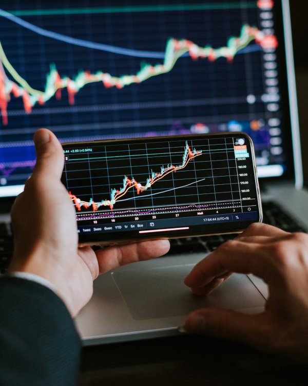 Lead-the-Future-of-Investment-with-Smart-Trader-Beta-5.0